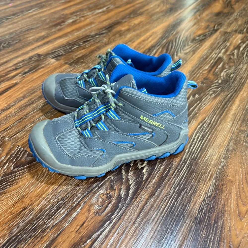 Merrell Kids Waterproof Hiking Boots Grey Blue MK263305 Size 2M Trail Shoes Boys